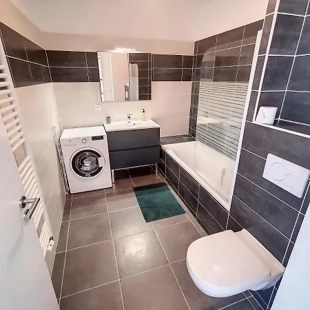 Appartement De La *